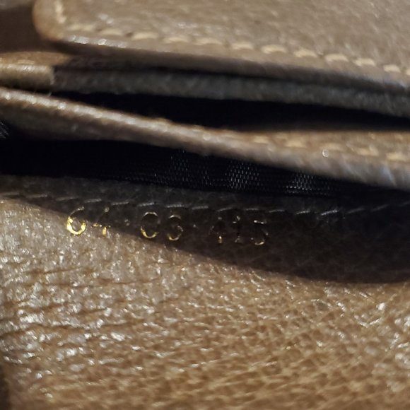 GUCCI Accessory Collection Bi- Fold Wallet - Picture 7 of 7